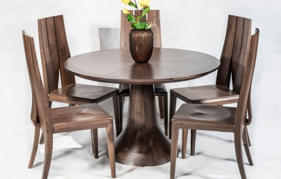 15+ Mẫu Bàn ăn tròn bằng gỗ óc chó [Báo giá tại xưởng]